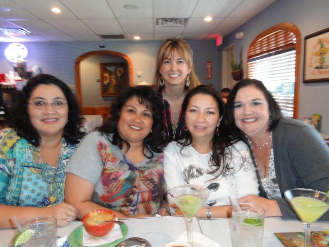 Jane with reader Lanette and her crew at lunch in Georgetown